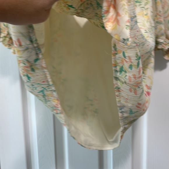 NWOT Lauren Conrad floral blouse - Picture 6 of 7